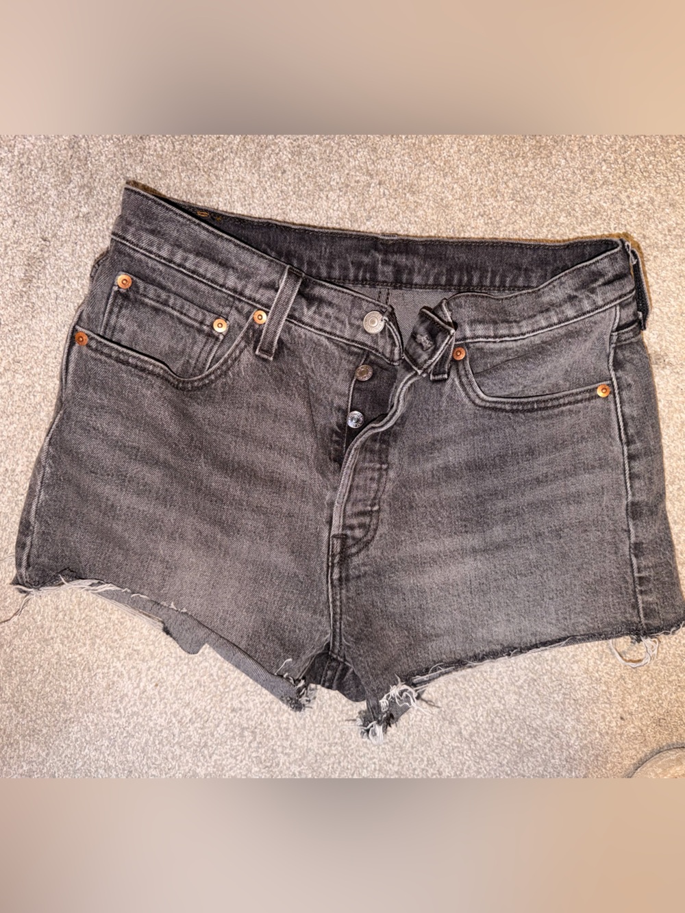 Levi’s 501 Original Black Wash Cutoff Denim Shorts Size W29
